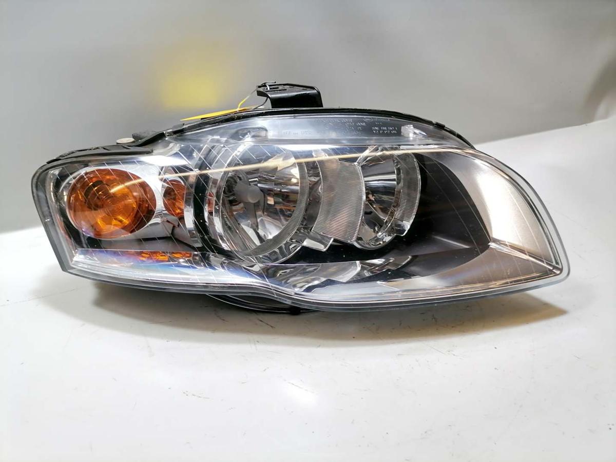 Audi A4 8E B7 original Scheinwerfer vorn rechts Halogen Bj.2005